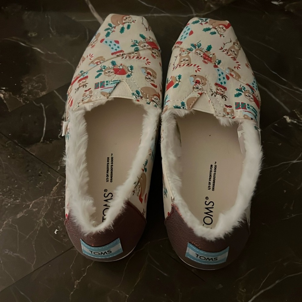 Women’s Toms